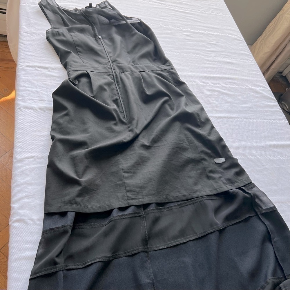 The Limited Maxi Satin and Sheer Dress in Black Color Size 4 - Picture 4 of 12